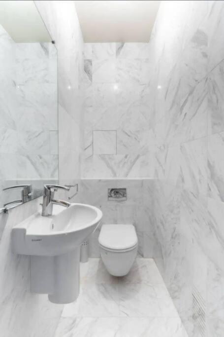 Avenue Montaigne Luxury Apartment 2Br 4P 파리 외부 사진